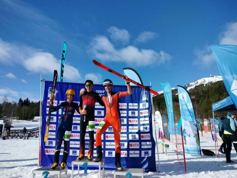 必一运动平台喜讯！2024亚洲滑雪登山锦标赛落幕 阿勒泰小伙布鲁尔勇夺三金(图1)