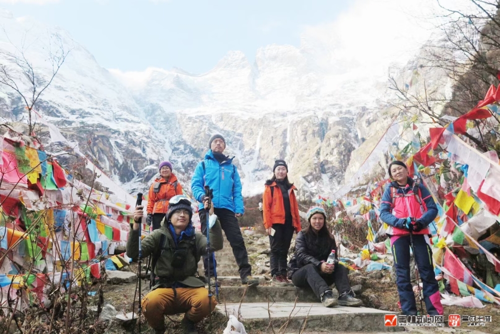 必一运动官网登山被评为年轻人最喜爱的户外运动 你体验过登山的快乐吗？(图1)