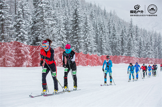 探拓户外科技赋能助力国家滑雪登必一体育官网山队肆意攀登不设限(图4)