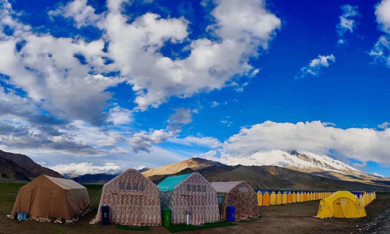 慕士塔格峰登山季开必一体育官网启!16支队伍340余人将挑战登顶(图2) 慕士塔格峰登山季开必一体育官网启!16支队伍340余人将挑战登顶(图2)