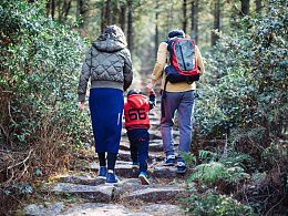 必一体育秋季登山注意事项之准备好装备(图2)