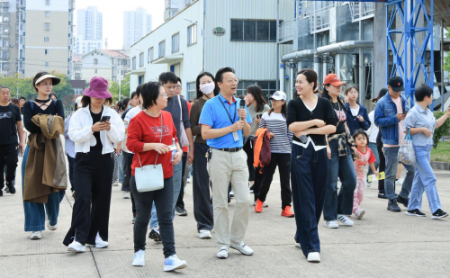 够野你就来——2024中国南酸枣之乡旅游文化音乐节齐云山登山节圆满收官必一体育官网(图5)