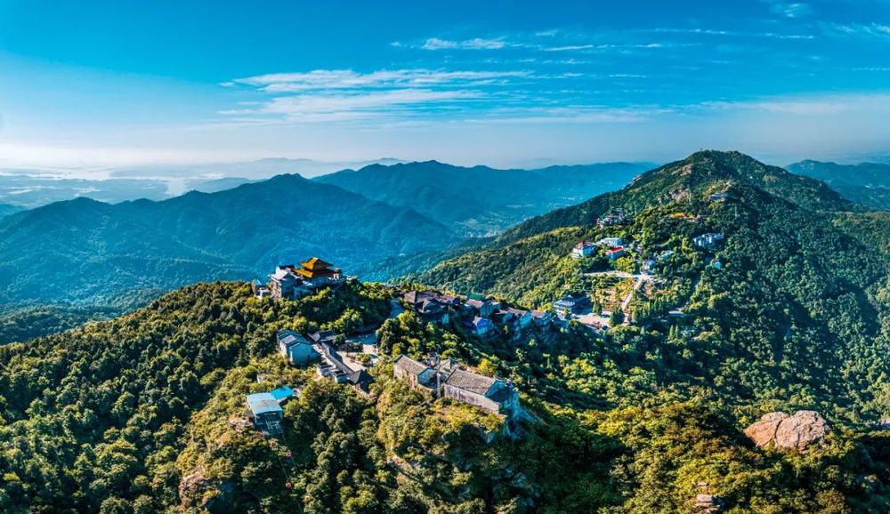 必一运动平台游黄陂 寻秋韵 木兰登山节“燃”动全城(图5)