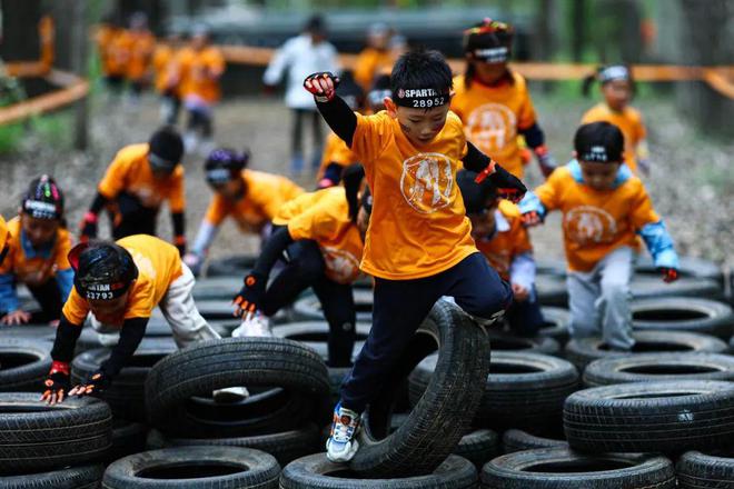 运动装备市场规模将超6000亿珠峰攀登季看点多 犀牛说(图27) 运动装备市场规模将超6000亿珠峰攀登季看点多 犀牛说(图27)