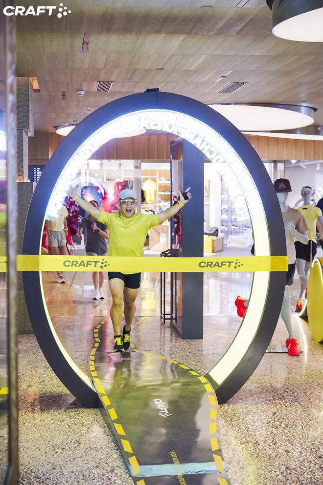 运动装备市场规模将超6000亿珠峰攀登季看点多 犀牛说(图29) 运动装备市场规模将超6000亿珠峰攀登季看点多 犀牛说(图29)