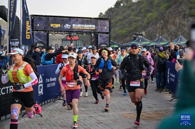 运动装备市场规模将超6000亿珠峰攀登季看点多 犀牛说(图24) 运动装备市场规模将超6000亿珠峰攀登季看点多 犀牛说(图24)