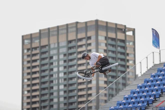 网红博主坠亡背后：极限运动安全监管缺失何时休？(图1)