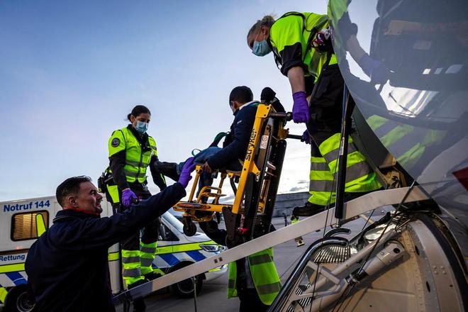 网红博主坠亡背后：极限运动安全监管缺失何时休？(图3)