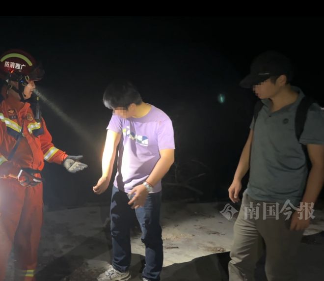 意外发生!柳州两男子爬“野生网红”山崖一人不慎坠崖!同伴施救也被困(图5) 意外发生!柳州两男子爬“野生网红”山崖一人不慎坠崖!同伴施救也被困(图5)